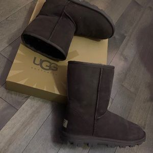 UGG short boots